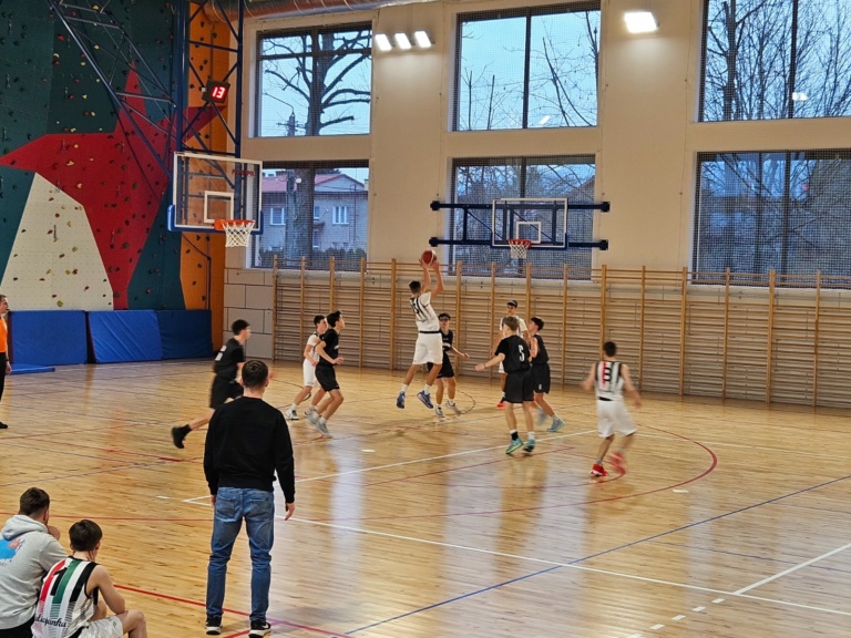 #U15 MKS Skawa Wadowice- Klub Basket Starachowice 49:62 (9:19,6:16,15:15,19:12)